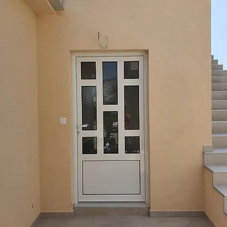 Apartment Tolosi *